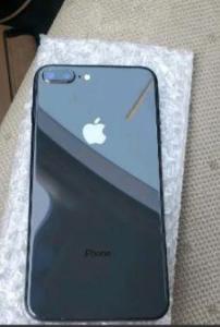 iPhone 8 Plus 64GB $200 Unlocked Mint Condition