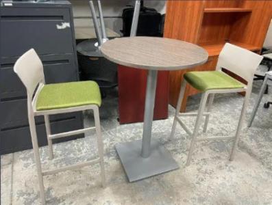 Global Bar Table with Bar Stool in Excellent Condition-Call us!