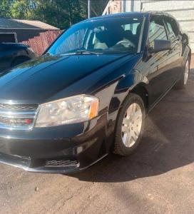 2013 AVENGER 4CYL AUTO LOW KMS