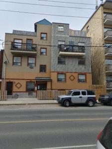 2 Bedrooms at 228 Vaughan Road $1,900.00