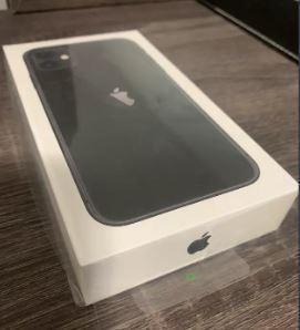 SELLING A BRAND NEW IPHONE 11 - 64GB, UNLOCKED, WITH WARRANTY