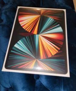 IPad pro 12.9 inch(5th generation) - 2TB Silver Wi-Fi + cellular