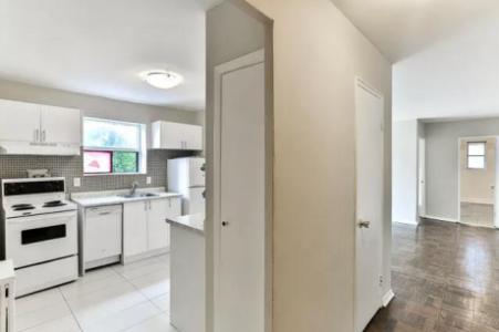 BOUTIQUE 1 BEDROOM SUITE NEAR EAST BEACHES - WON'T LAST!!! $1,395