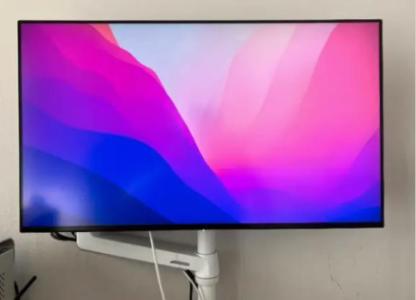 Eve Spectrum 4K monitor 144Hz 27"