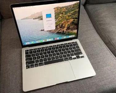 2021 Manufactured M1 Macbook Air 13" AppleCare+ Til Sept.2024
