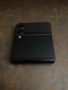 Samsung galaxy Z flip 3 128 GB