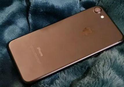 Excellent Apple iPhone 7 matte black with 95% BATTERY HEALTH!!