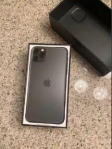 iPhone 11 Pro Max (Unlocked) Like New Condition