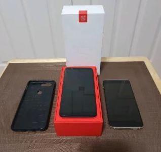 2 Android Phones - OnePlus 5T + Windows Alcatel Idol 4s