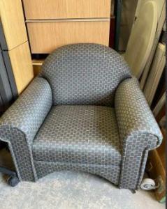 Club Lounge Chair-Excellent Condition-Call us