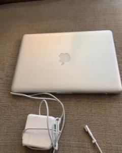 MacBook Pro 13”Adobe photoshop 480GB SSD i5 processor 2016 mint
