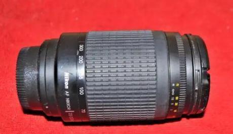 mint nikon AF 70-300 G