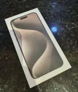 iPhone 15 Pro Max - 256GB