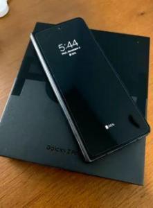 Samsung Galaxy Z Fold 4 brand new