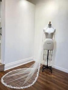 WEDDING VEIL FOR SALE! Only Worn Once! Text 905 866 3284