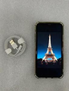 iPhone xr 128gb unlocked 90% battery