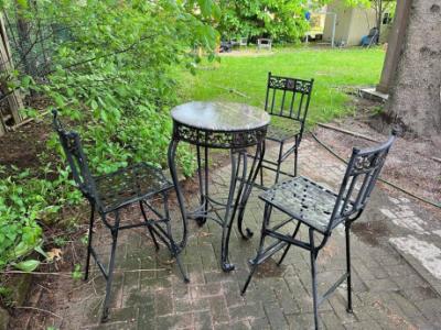metal patio round table and chairs