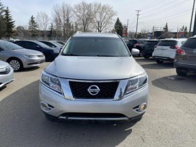 2015 Nissan Pathfinder Platinum $16,999+ taxes