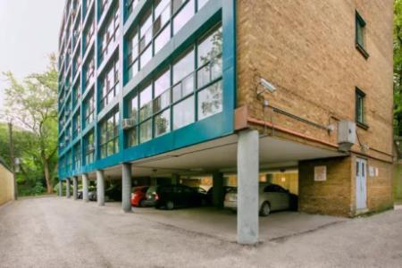 40 Park Road - Bachelor Apartment for Rent $1,500