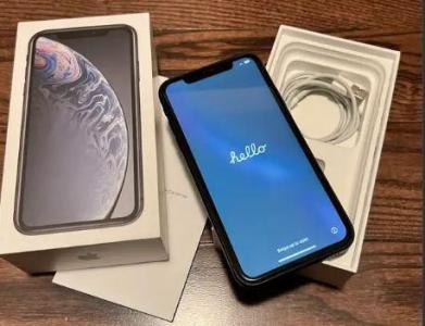 Apple iPhone XR 128gb - unlocked - Black