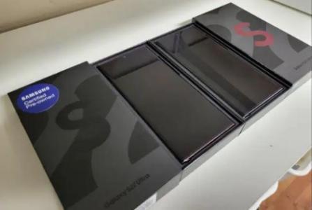 Samsung S22 ULTRA 5G 512GB - CANADIAN - WARRANTY