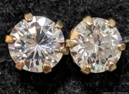 Lots of Jewelry for sale