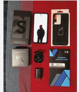 Samsung Galaxy S21 Ultra with Bundle