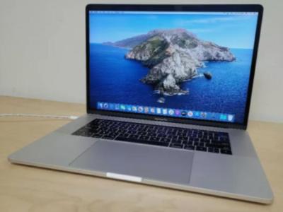 Apple MacBook Pro 2017B 16gb Core i7