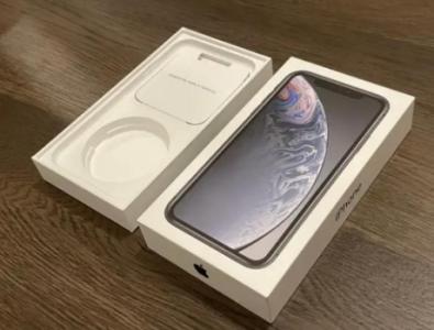 Empty box for iPhone XR