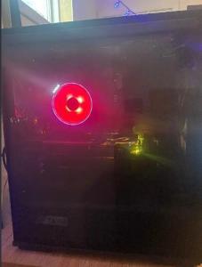 SELLING GAMING PC + 2 MONITORS