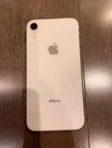 IPHONE XR GOOD CONDITION!!!!