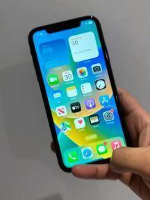 Like New iPhone XR [Black, 64GB, Unlocked]