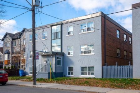 1 Bedroom - Jane/Eglinton (40 Lambton Ave, Toronto) $1,350.00