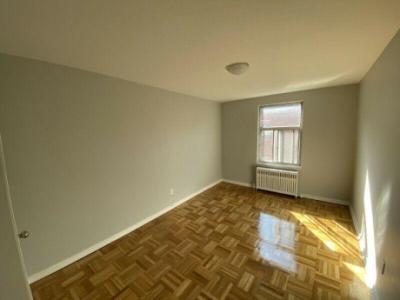 Two bedroom on Bayview south of Davisville $1,795.00