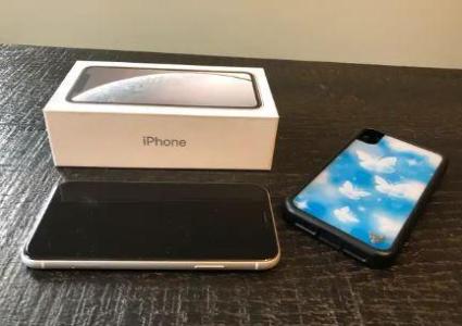 iPhone XR - White 128G