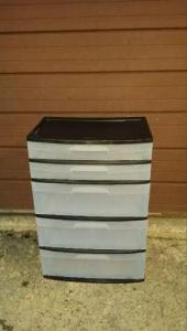 Used plastic wide 5-drawer Chest in good shape