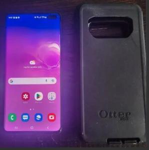 S>Unlocked Samsung Galaxy S10 Plus 128gb mint condition. FIRM