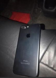 Black iPhone 7 plus 32 gb