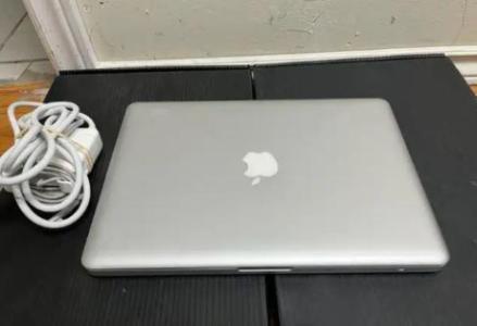 Apple Core i5 MacBook Pro 13 inch Intel 8 gb Ram 500gb storage