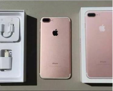 Like New Rose Gold iPHONE 7 128GB Unlocked with Box/Accessories