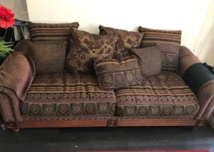 Sofa Set in Mint Condition