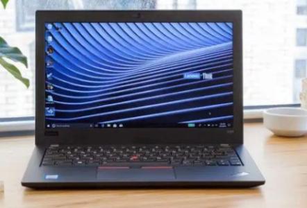 Lenovo X280 5,8GB,256GB Nvm,12"IPS,FHD 1920x1080 *TOUCHSCREEN*