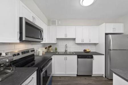 Fully Renovated 1 Bedroom near HWY 401! $1,643